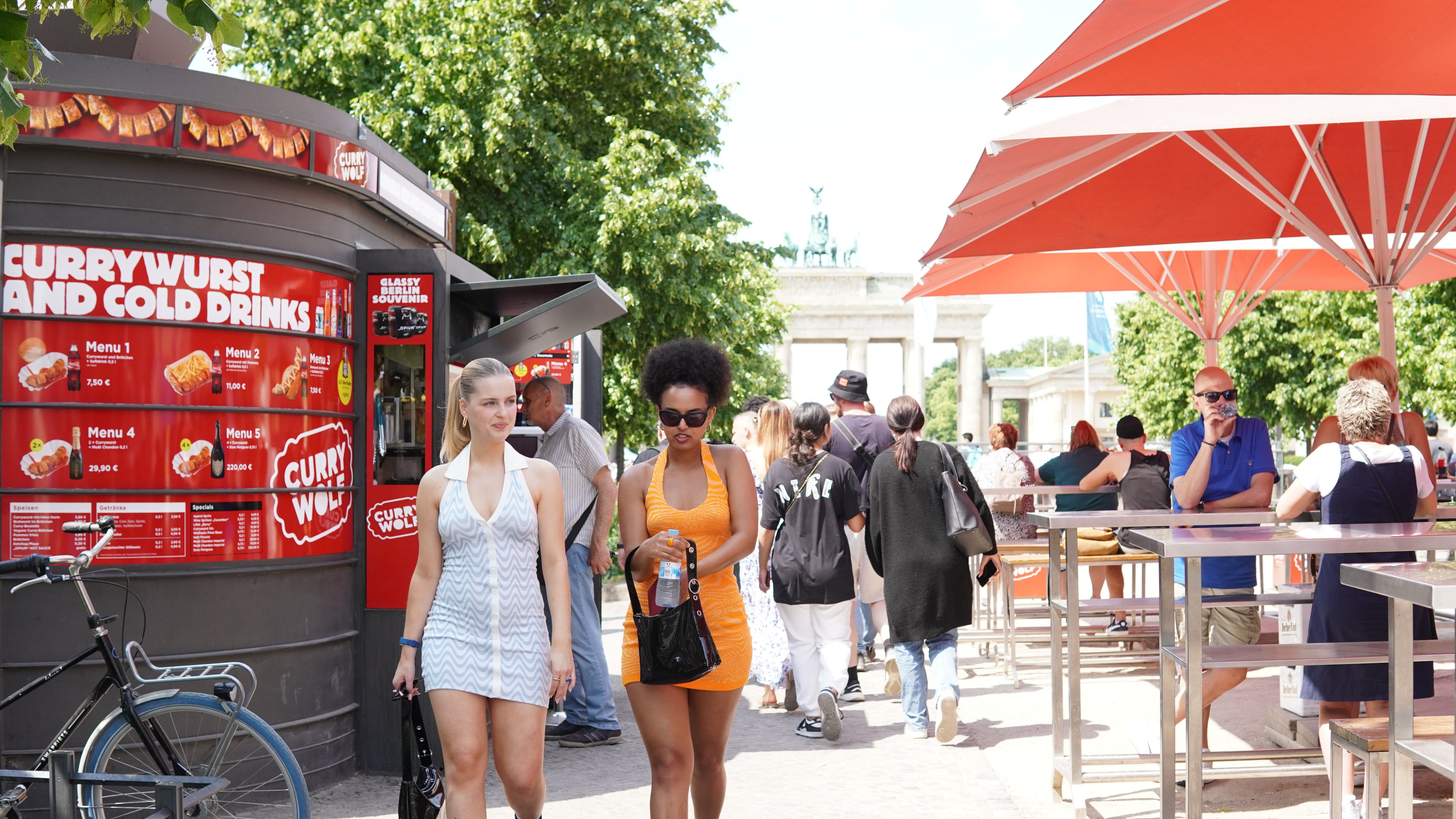 Curry Wolf Currywurst am Brandenburger Tor